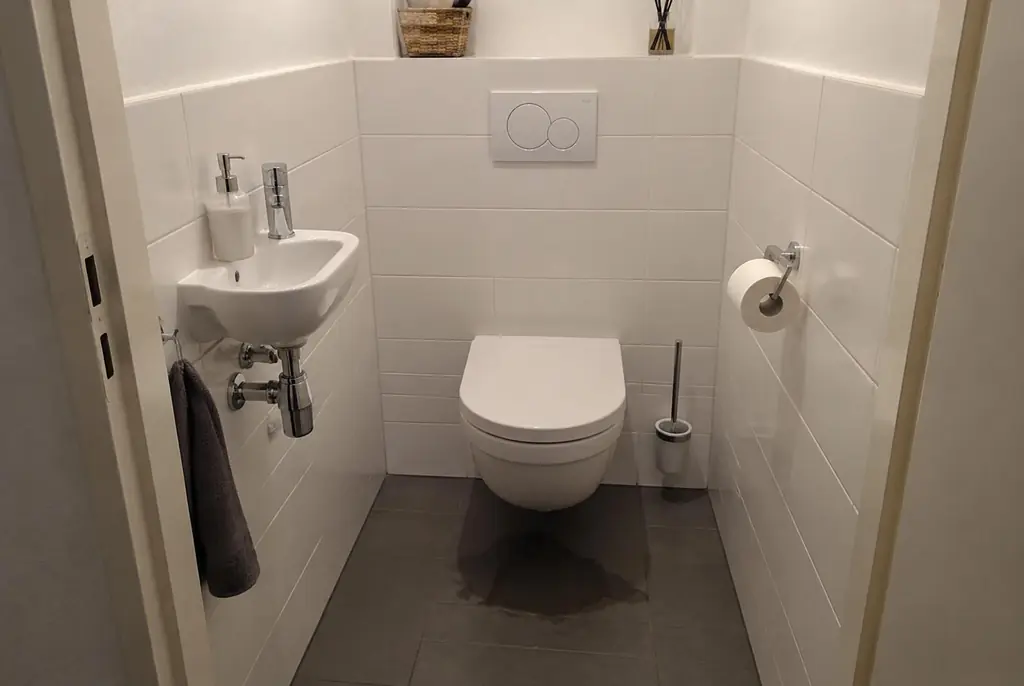 Lekdetectie Vierhouten – natte vloer bij een toilet